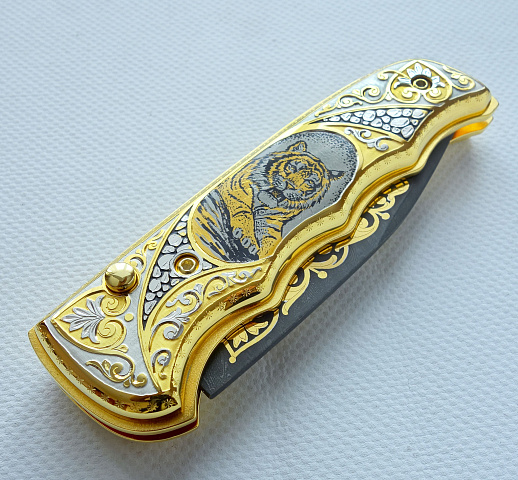 Нож складной дамасский "Полосатый хищник". Златоуст